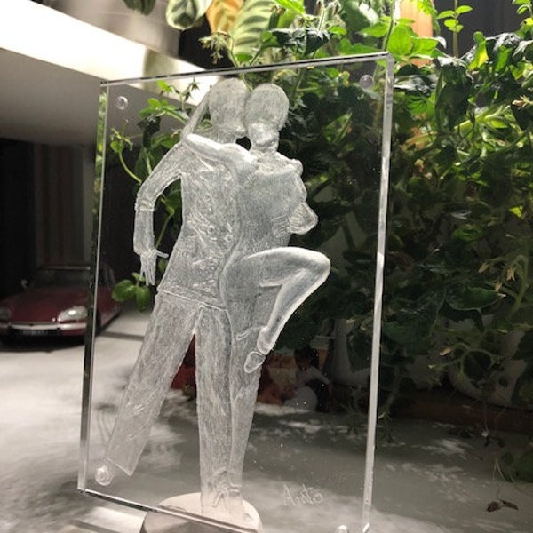 Couple de danseurs de tango argentin, Sculpture sur bloc acrylique