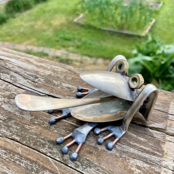 Spoon frog silverware sculpture