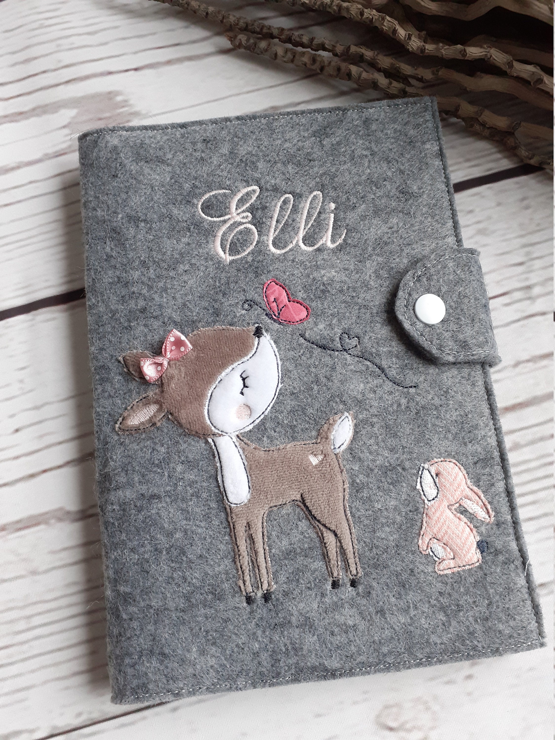 U-stitch sleeve, felt, personalized, embroidered, U-pass sleeve, deer