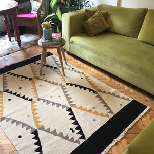 Handwoven kilim rug, Bohemian floor rug, Authentic carpet, Vintage Turkish kilim, Scandivanian design, Monochrome interior design image 1