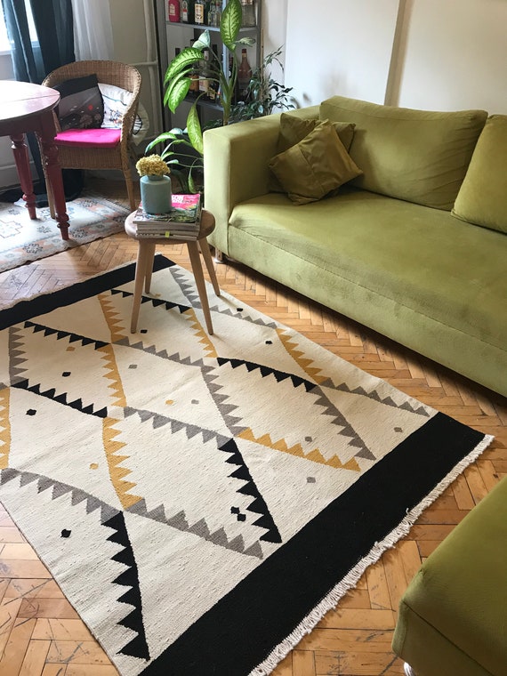Handwoven kilim rug, Bohemian floor rug, Authentic carpet, Vintage Turkish kilim, Scandivanian design, Monochrome interior design