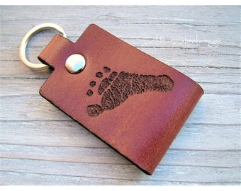 Beautiful handprint of your child, Keychain leather, father and mother,individualizable key ring,special keyring,footprint,childrens drawing