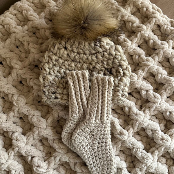 Newborn Oats Hat and Bootie Set with Lovey, New Mom Gift, Perfect Baby Shower Gift, Thick Lovey Blanket, Baby Girl Gift, Warm Crib Shoes