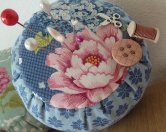 SALE! 1 blue pincushion, pincushion, pins, gift, sewing tool