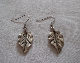 metal leaf earrings,