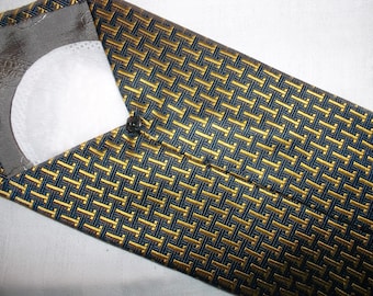 Upcycled, case for panty liners and sanitary pads, panty liner pouch, case for panty liners made from a tie, sustainable,