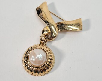 Retro Givenchy Gold-Tone Bow Brooch Pin faux dangle pearl, MCM designer high-end piece, 1980s 90s, Paris NYC, estate jewelry collector gift