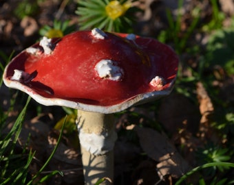 kleiner Fliegenpilz zum Stecken aus Ton