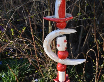 Frost-proof garden stele in red/white