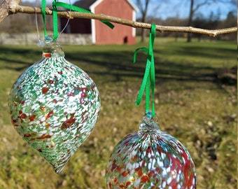 Holiday Party Mix speckled glassblown ornament