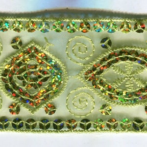Meterware Paillettenborte mit Holopailletten hell-grün 50 mm LIMITED EDITION