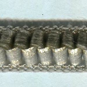 5 Meter Häkelborte mit Lurex hell-grau + gold 12 mm RESTBESTAND
