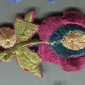 Door de meter bloem border borduurwerk strijkbaar bordeaux 32 mm