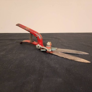 Vintage Garden Clippers/grass Trimmers/ Garden Shears Red Metal