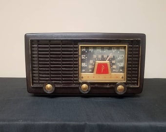 Vintage Philco  Tube Radio, Model 53-956
