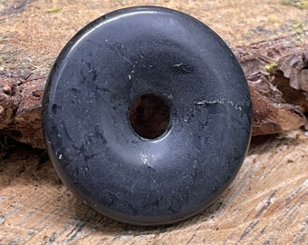 Shungite Donut Pendant 40mm S125