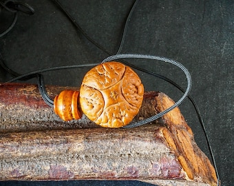 Bodhichitta Four-Eyed Bodhi Seed Guru Bead from Timal/ Kylin-Eyed Bodhi Seed Guru Bead
