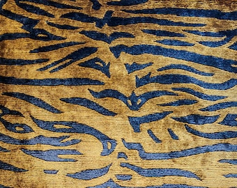 Silk Tibetan Tiger Rug: Hand-Knotted Nepalese Carpet (102x62 cm)
