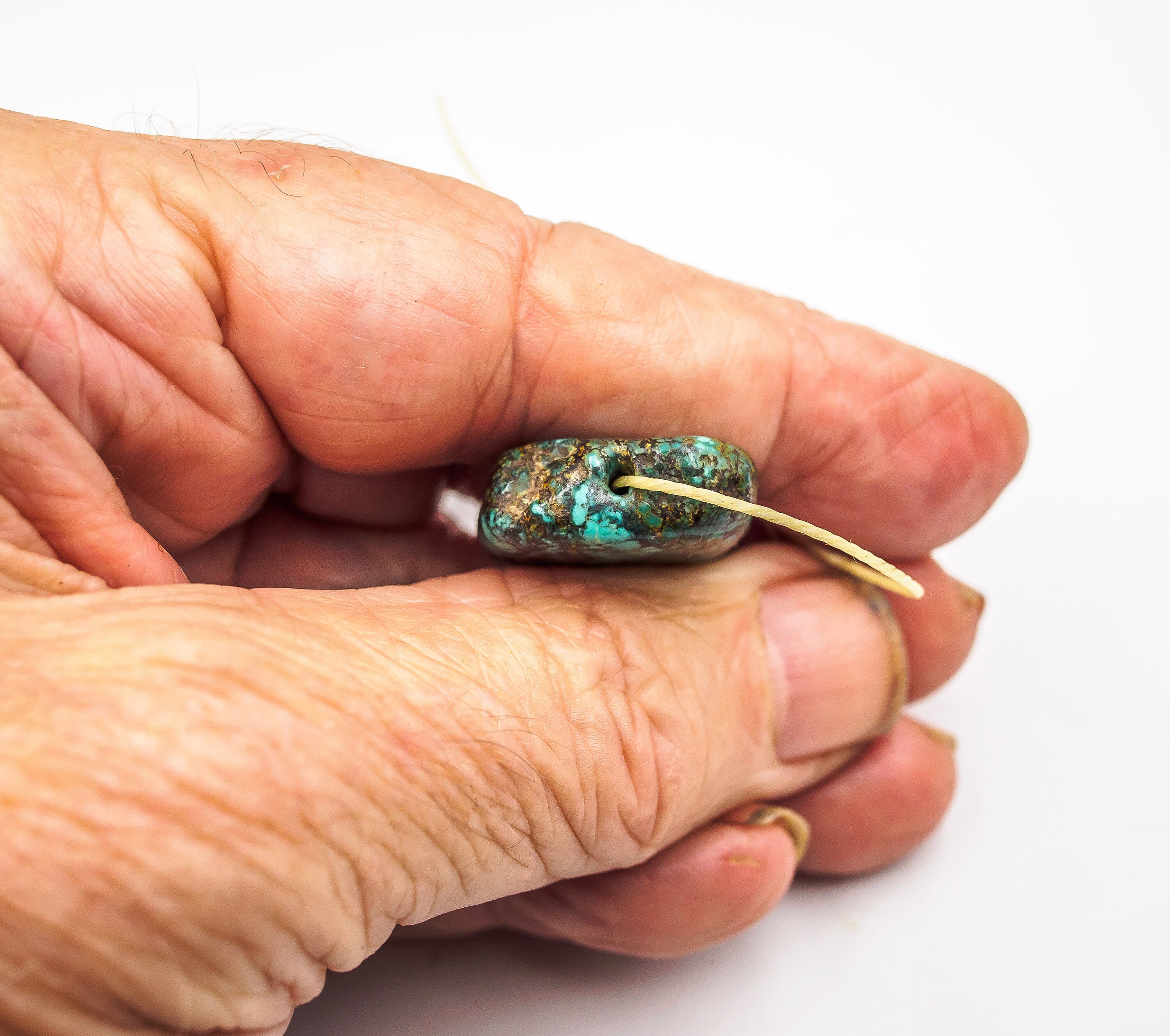 アンティークチベットターコイズビーズ：希少、大型、150～300年