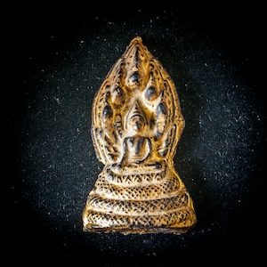 Förgylld brons Naga-skyddad Buddha votivplakett