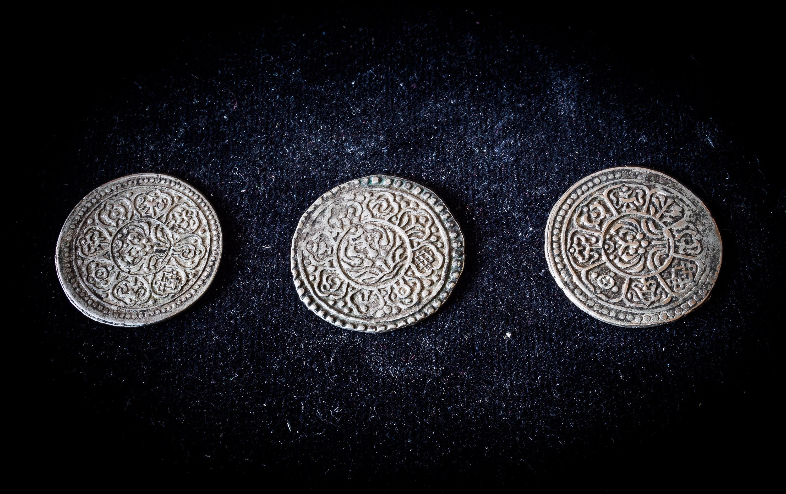 3 枚のチベット銀貨 Gaden Tangka コイン: 1895 ～ 1909 年 - Etsy 日本