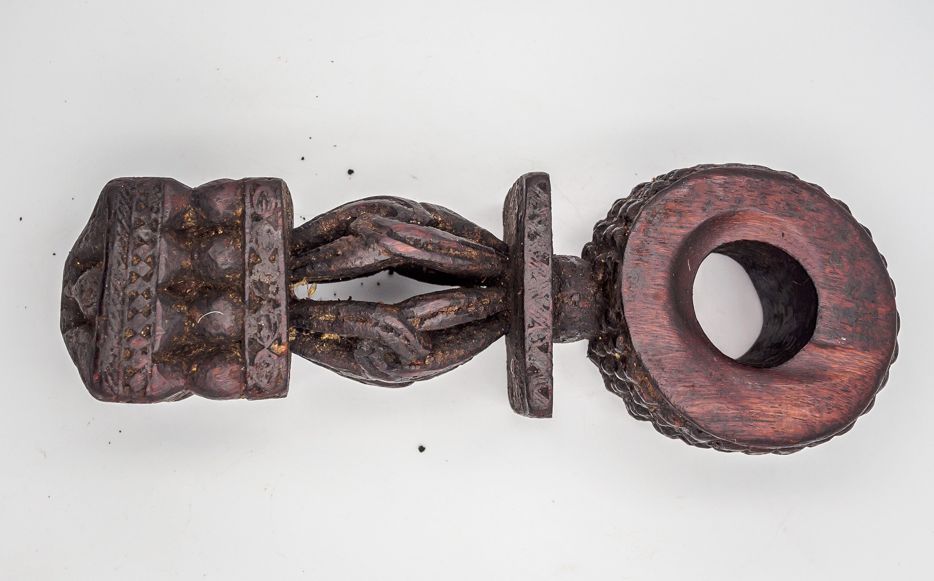 アンティーク彫刻が施されたネパールの木製グルラ：バターチャーン、19