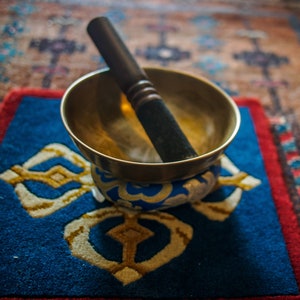 Tibetan Singing Bowl/Nepal/ "Rin Gong" Singing Bowl