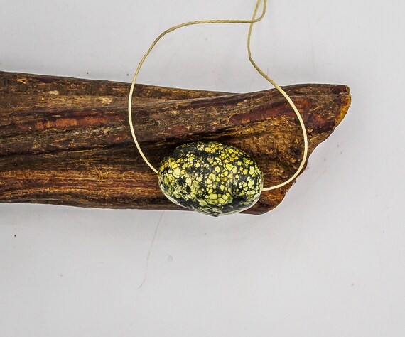 アンティークチベットターコイズビーズ：希少な熟成石（28 mm） - Etsy