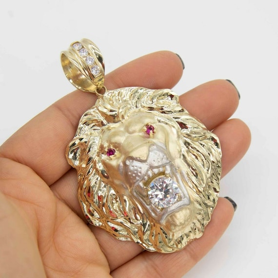 White gold shop lion pendant