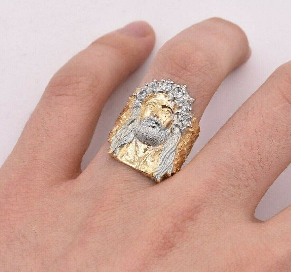 Bague Tête De Jésus En Or Jaune 10 Carats Avec Cristaux CZ – Bijou Religieux élégant