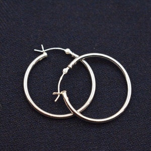 Sterling Silver 30mm x 2mm Round Hoop Earrings Sterling Silver 30mm x 2mm Round Hoop Earrings