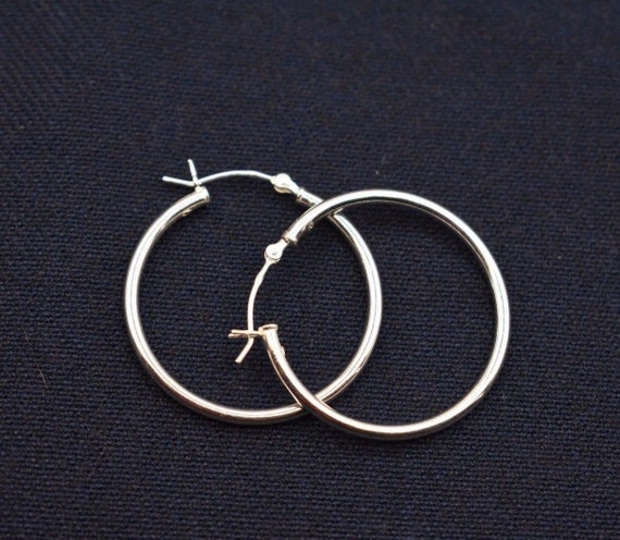 Sterling Silver 30mm x 2mm Round Hoop Earrings Sterling Silver 30mm x 2mm Round Hoop Earrings
