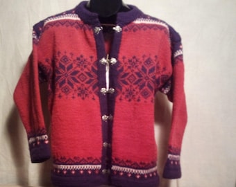 Traditional Norwegian sweater wool handmade womens