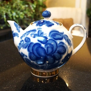 Antique LFZ Russian Porcelain Teapot, XXl