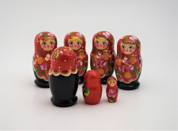 手描きマトリョーシカ 3個セット ロシア 民芸品 【公式通販】
