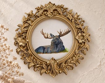 Vilande älg — Rund inramad tavla