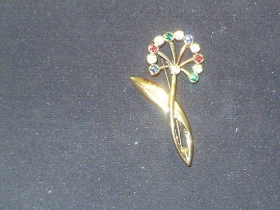 Contagonal pin * * small tuffy flower brooch * * *