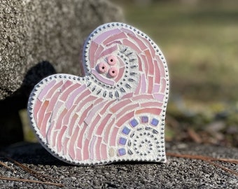 Pink and white mosaic heart with silver-colored bead accents shelf decor