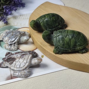 Statue de tortue, sculpture animalière en jade naturel, pierres précieuses pour la longévité et la chance, décoration de tortue de mer de 3 pouces, collection d'animaux de sculpture de tortues image 1