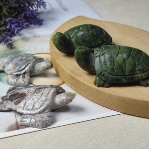 Statue de tortue, sculpture animalière en jade naturel, pierres précieuses pour la longévité et la chance, décoration de tortue de mer de 3 pouces, collection d'animaux de sculpture de tortues image 4