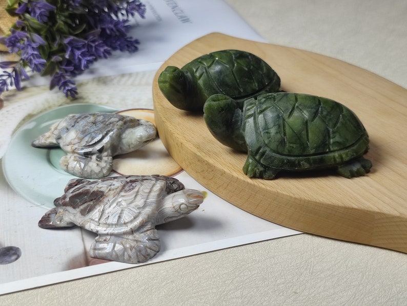 Statue de tortue, sculpture animalière en jade naturel, pierres précieuses pour la longévité et la chance, décoration de tortue de mer de 3 pouces, collection d'animaux de sculpture de tortues image 4
