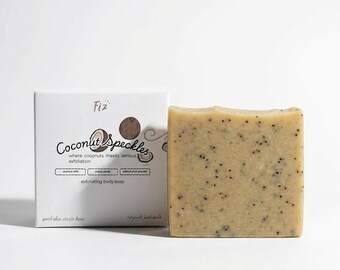Jabón exfoliante con motas de coco / Leche de coco, semillas de amapola, polvo de cáscara de nuez