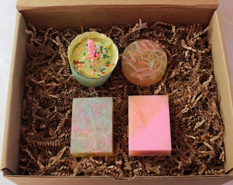 Set de regalo de jabones de cumpleaños originales / Fragancias de sorbete arcoíris, frutos del bosque y orquídeas