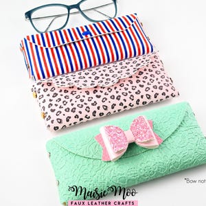 Glasses Case Pattern SVG, Sunglasses Pouch Template, Faux Leather No Sew, Eye Glasses Boys Svg files for Cricut Cut Files Maisie Moo