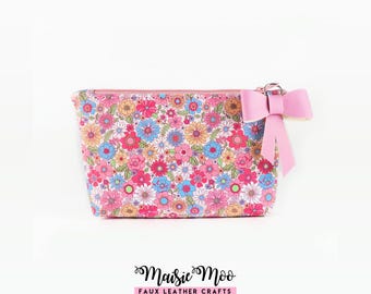 Patroon ritszakje, kunstleer portemonnee SVG, make-uptas naaipatroon, etui SVG, Maisie Moo Cricut Crafts Clara