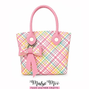 SVG-Datei für eine Kunstledertasche, Ledermuster, Schleifen-Taschenanhänger, SVG-Vorlage für eine Tragetasche, Handnäh-Design, einfache Geschenkidee, vorgestanzte Löcher inklusive