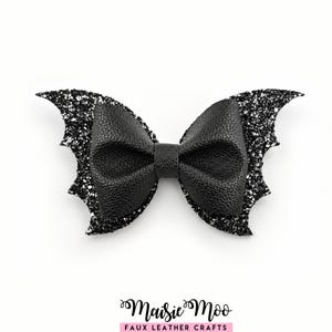 Bat Bow SVG, Halloween Hair Bow Template, Bat Wings Bow SVG, Goth Hair Bow Pattern, Faux Leather Bow, Cricut SVG, Silhouette