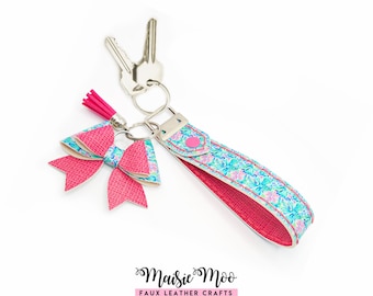 Snap Wristlet Keychain SVG, Hand Sew Holes Keychain Wrist Fob Template, Faux Leather Fob, Wristlet Cricut SVG Cut File