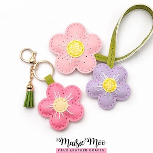 Flower Blossom Bag Charm SVG, Faux Leather Flower Keychain Pattern, EasyStitch Flower Charm Template, Cricut SVG, Zipper Pull, Bookmark,