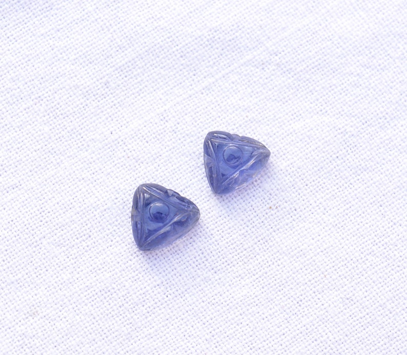 8mm #AR9438 Matched Pair Dainty Iolite Carving Gemstone Gemstone Engraving Hand Carved Iolite Carving Pairs Iolite Earring Pairs
